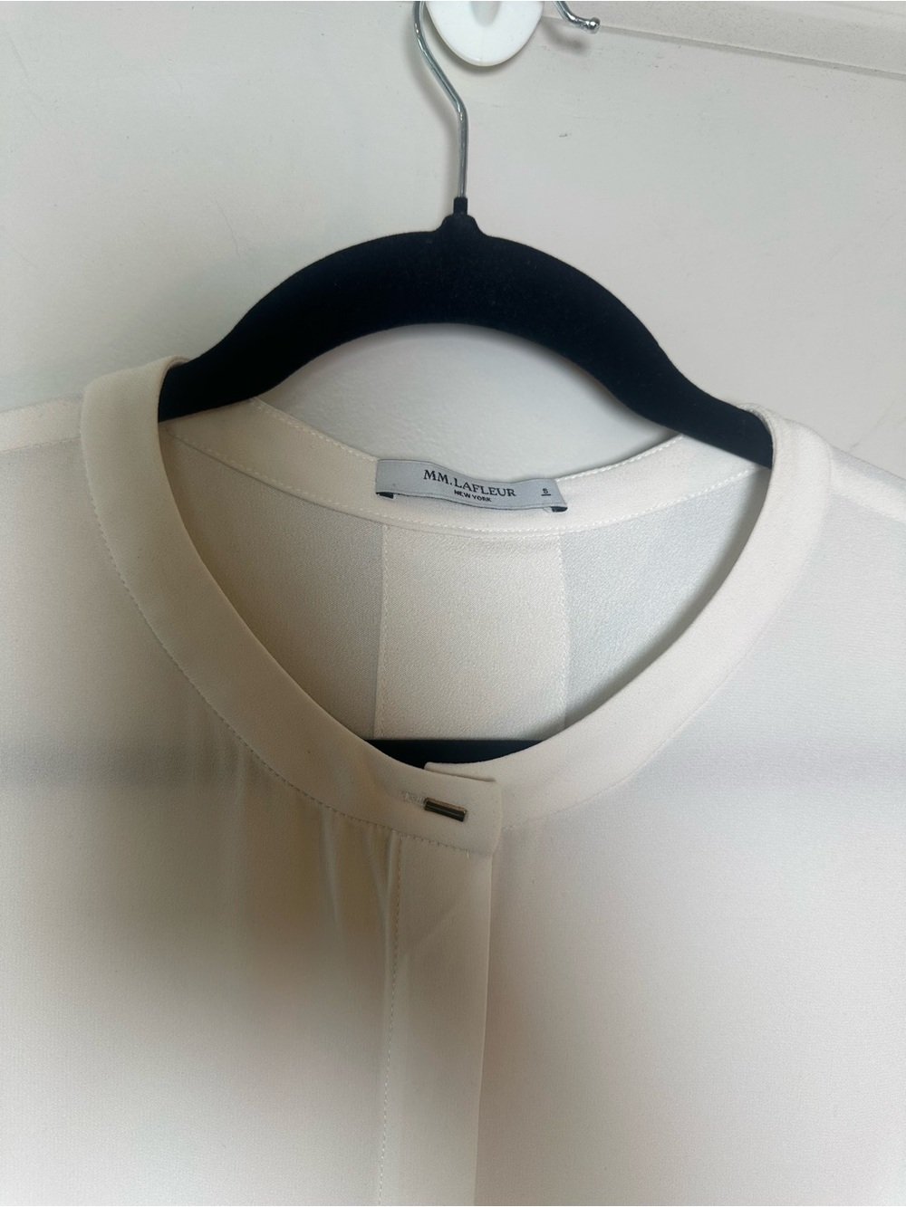 MM. LaFleur Longline Mandarin Collar Ivory Button Up Shirt, Size Small - Picture 11 of 14